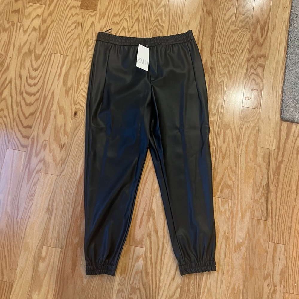 Zara Black Faux Leather Jogger Pants. XL